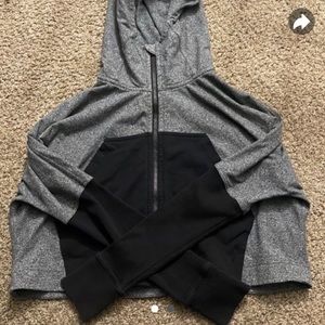 Lululemon cropped jacket size 8